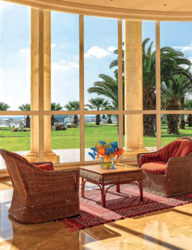 Hall con vista sul giardino